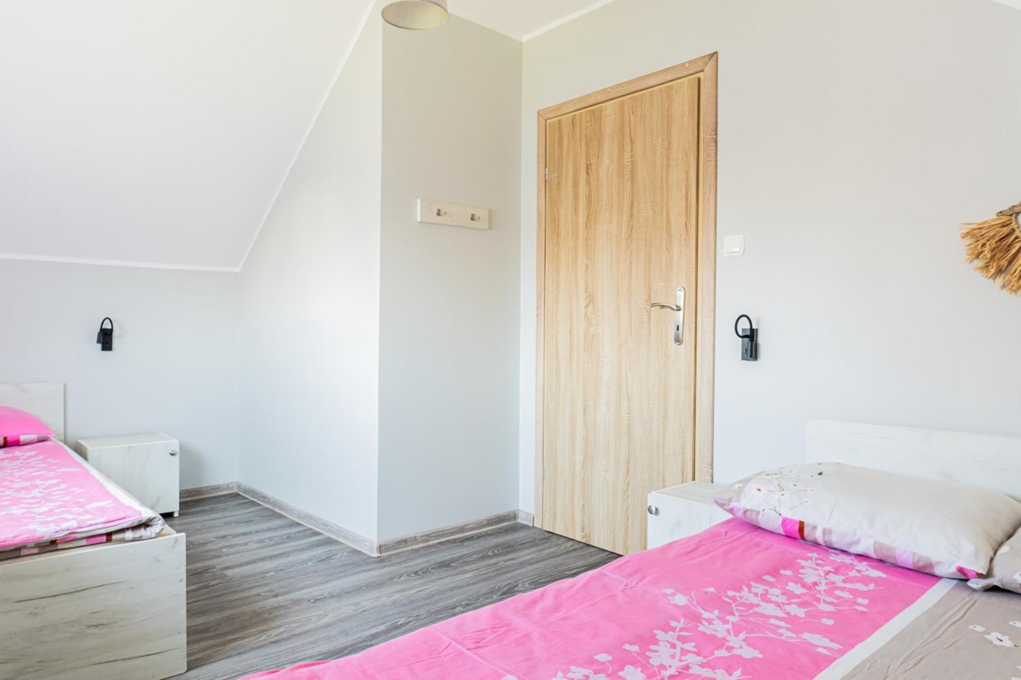 Domki I Apartamenty Kacper- Swietna Lokalizacja Blisko Plazy 奥斯特罗沃 外观 照片